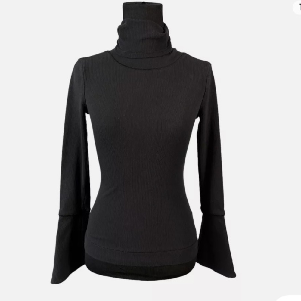 FREE PEOPLE TURTLENECK